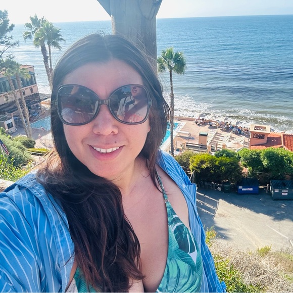 Meet your Posher - Picture 6 of 10